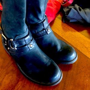 Tall black Earth boots